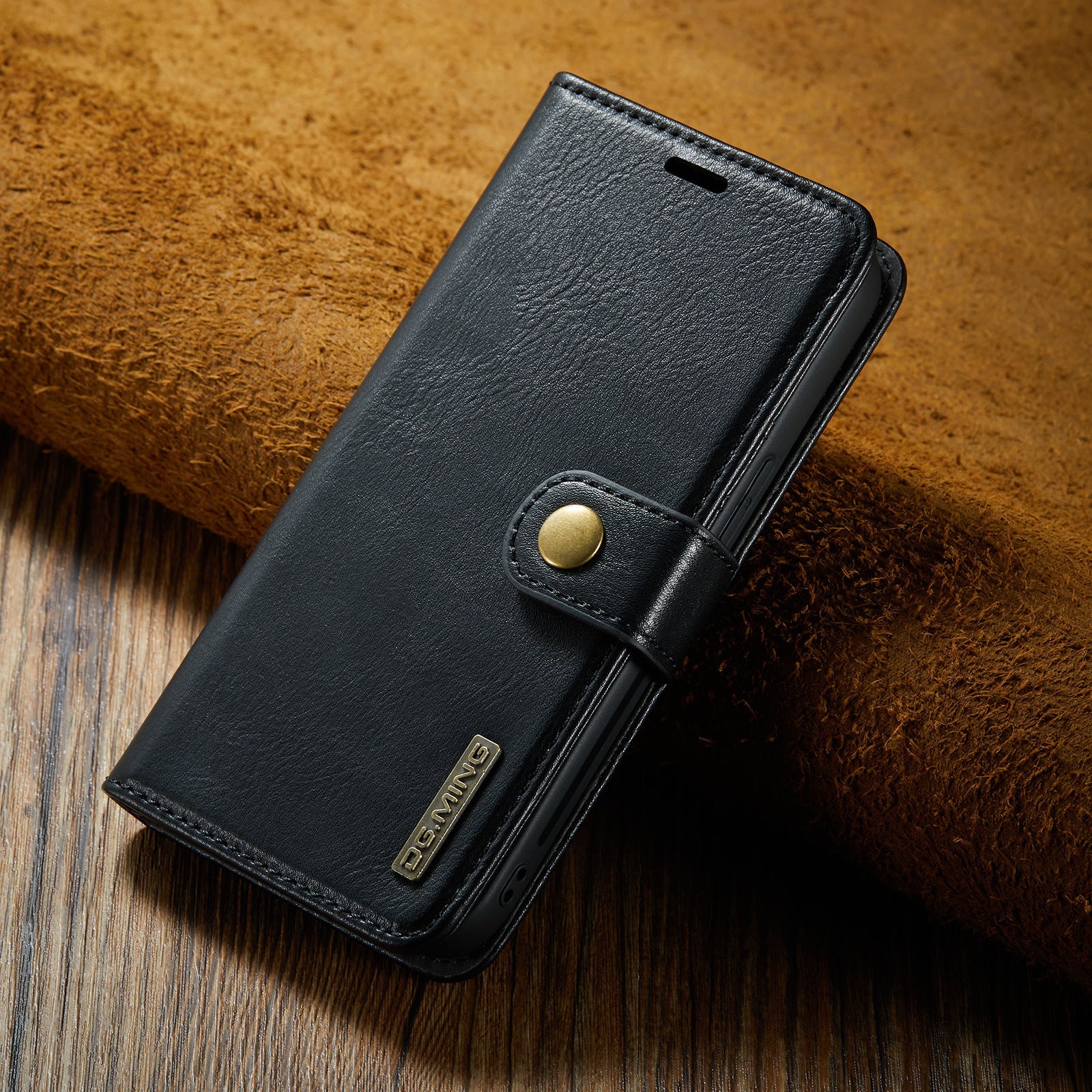 Wallet-style magnetic case for iPhone 16/15/14 Pro Max